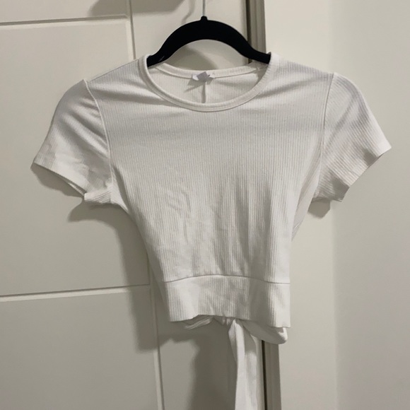 Bella tie back tee! - Picture 3 of 3